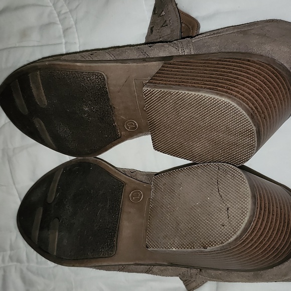 FERGALICIOUS Brown Ankle Boots, Size 10, EUC - Picture 4 of 5